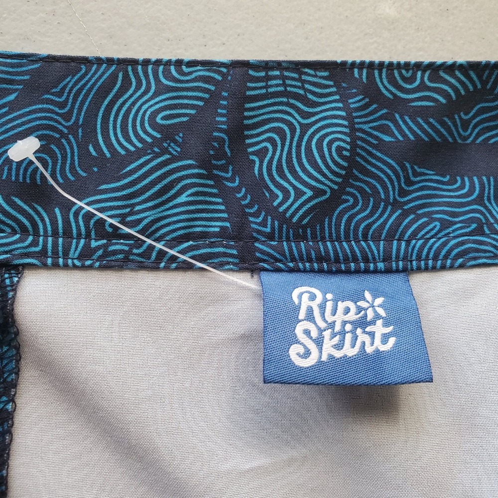 RipSkirt Hawaii Wrap Skirt Blue Tropical Floral Length 2 Maui Moonlight Medium - Picture 7 of 12